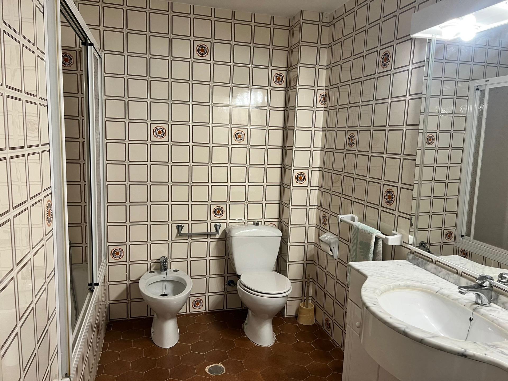3 Bed, 1 Bath, ApartmentFor Sale, Torrevieja, Alicante