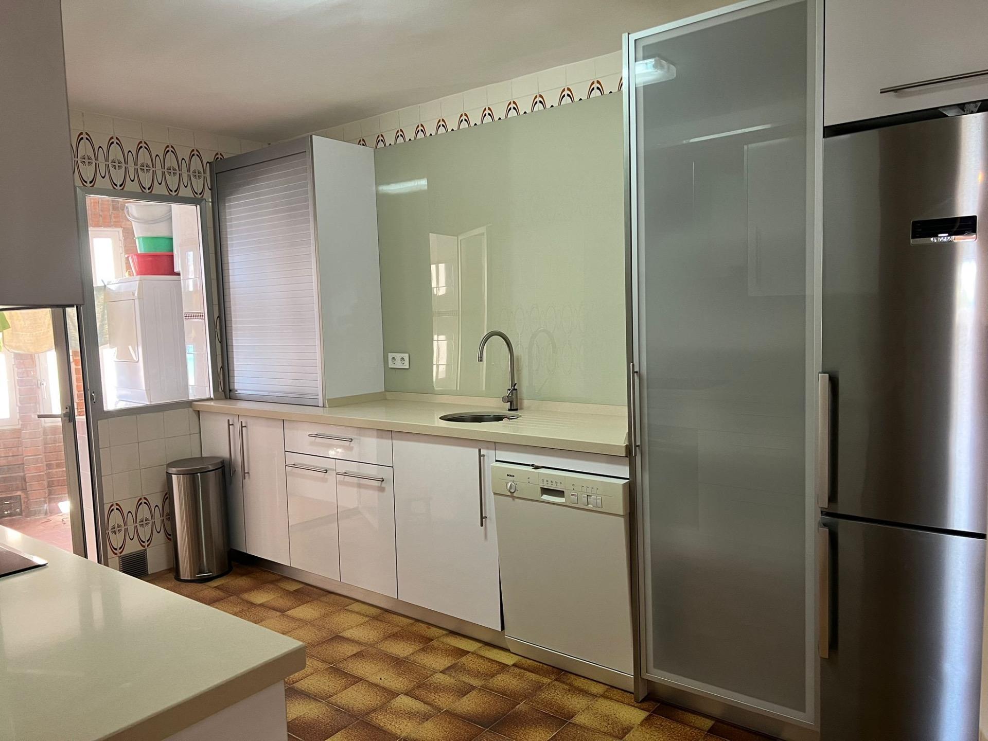 3 Bed, 1 Bath, ApartmentFor Sale, Torrevieja, Alicante
