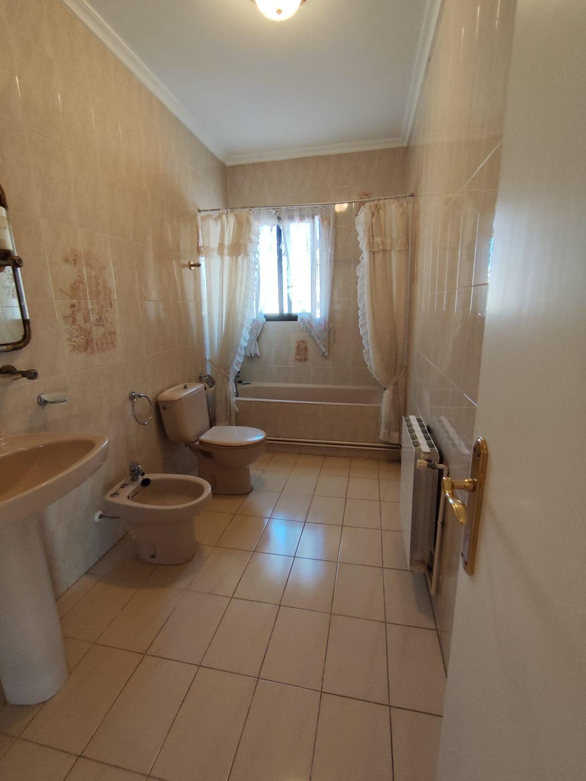 4 Bed, 2 Bath, HouseFor Sale, Torrevieja, Alicante