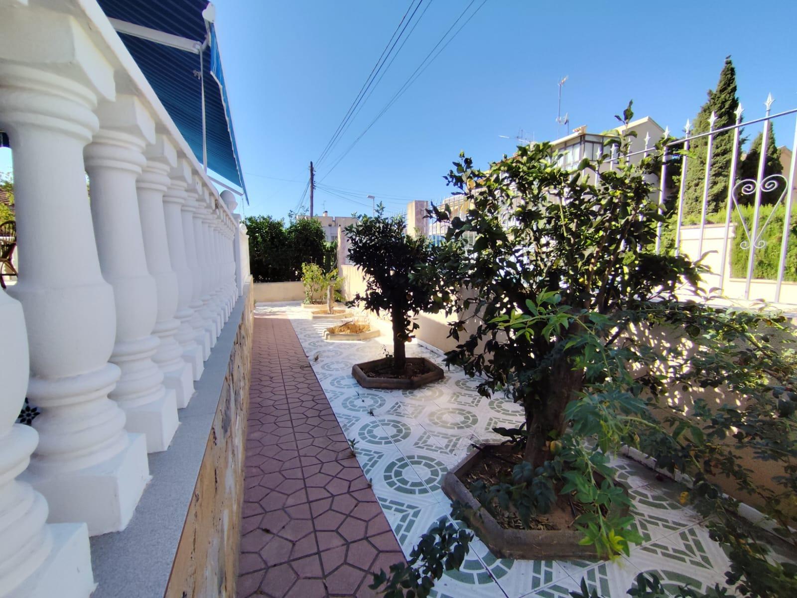 4 Bed, 2 Bath, HouseFor Sale, Torrevieja, Alicante