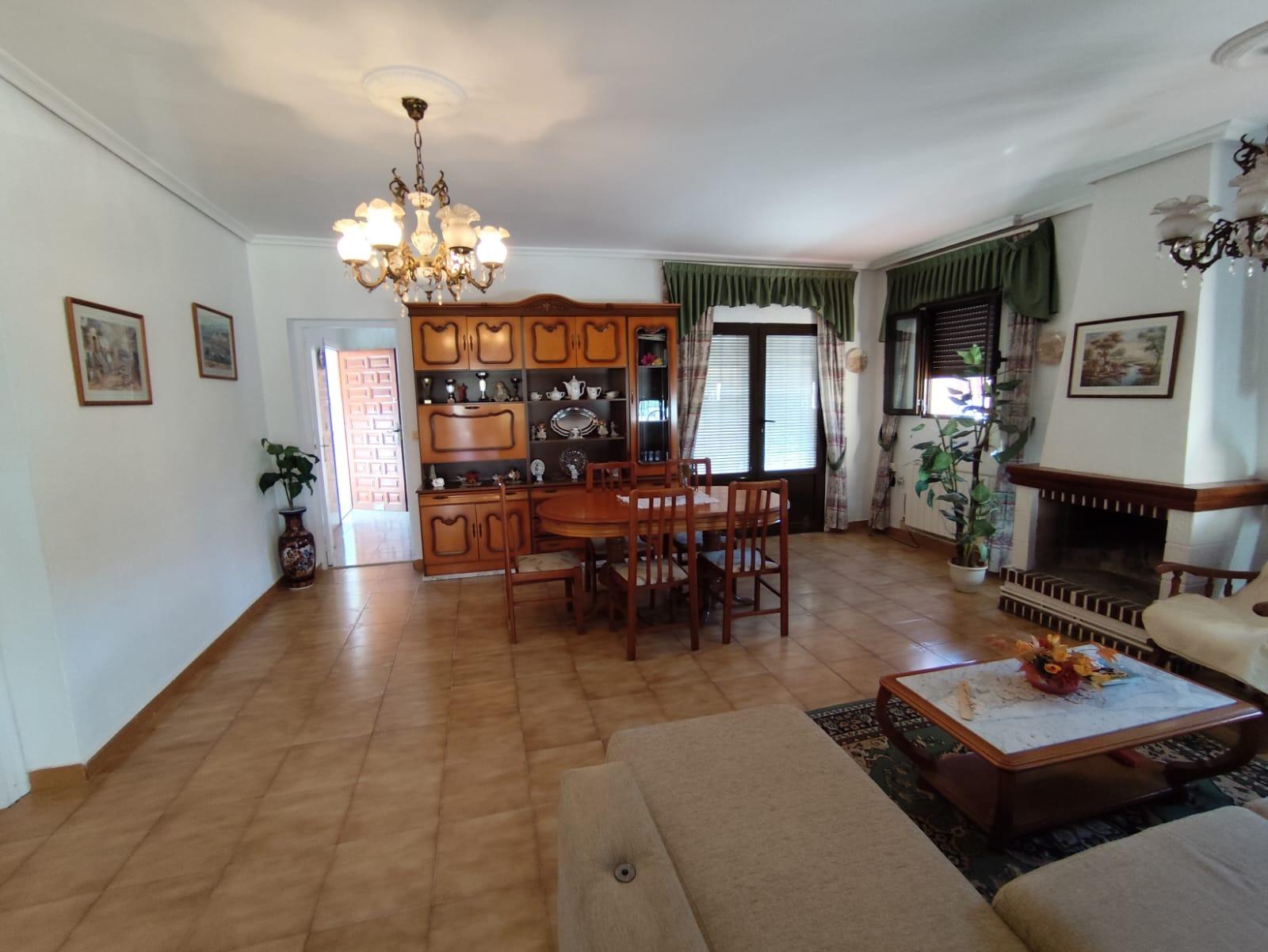 4 Bed, 2 Bath, HouseFor Sale, Torrevieja, Alicante