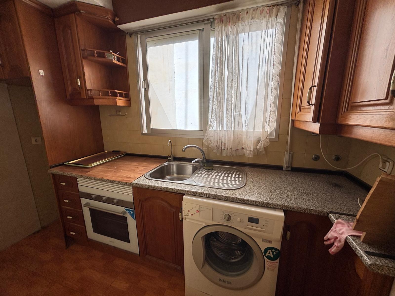 2 Bed, 1 Bath, ApartmentFor Sale, Torrevieja, Alicante