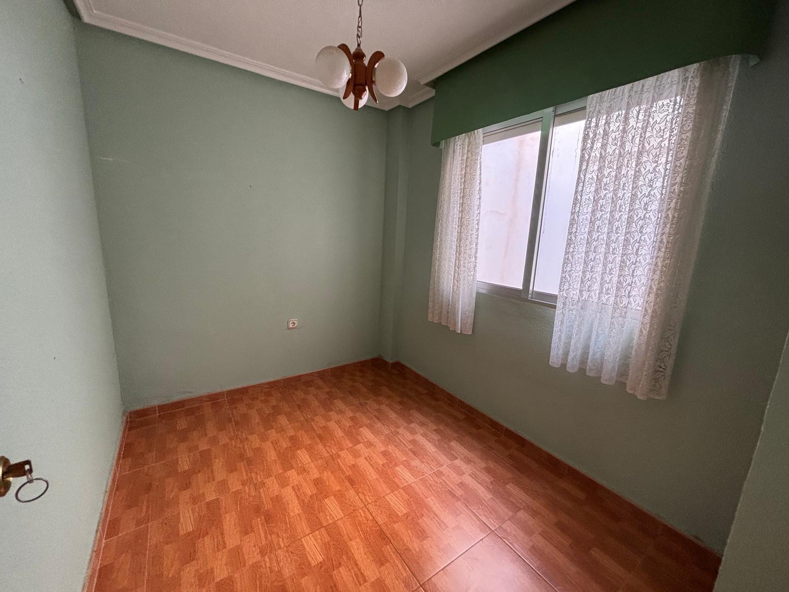 2 Bed, 1 Bath, ApartmentFor Sale, Torrevieja, Alicante