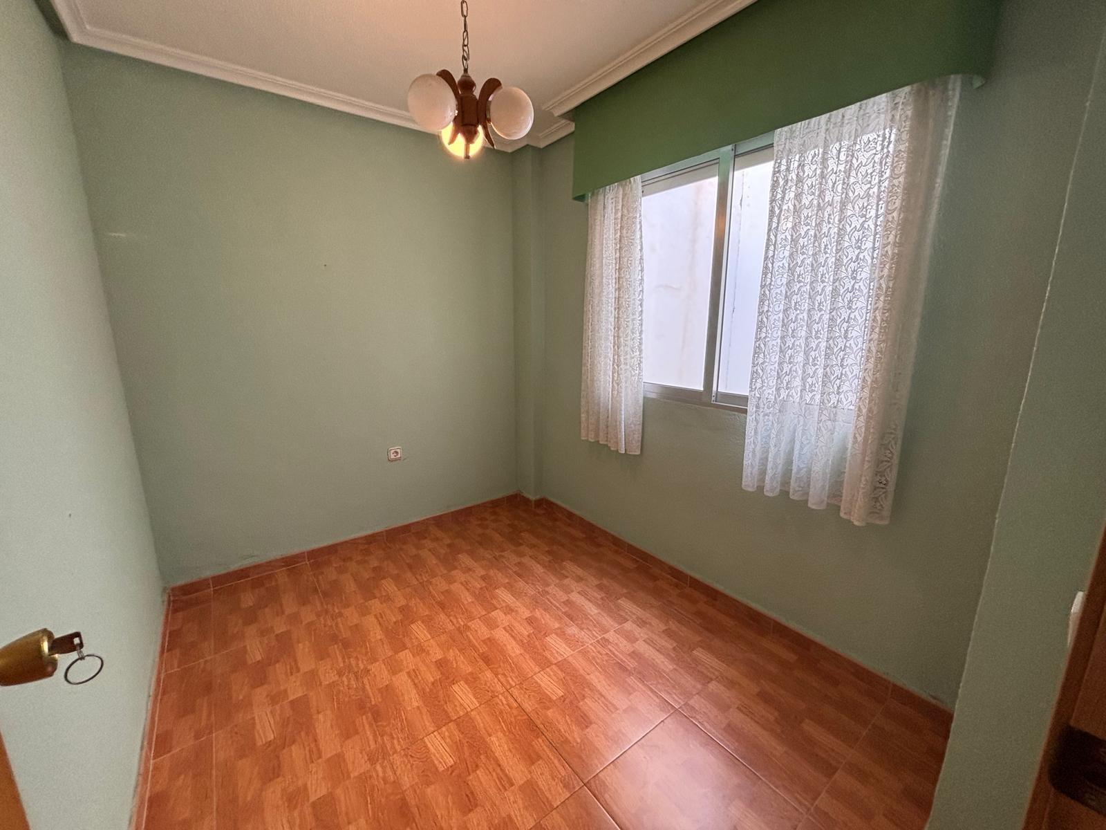 2 Bed, 1 Bath, ApartmentFor Sale, Torrevieja, Alicante