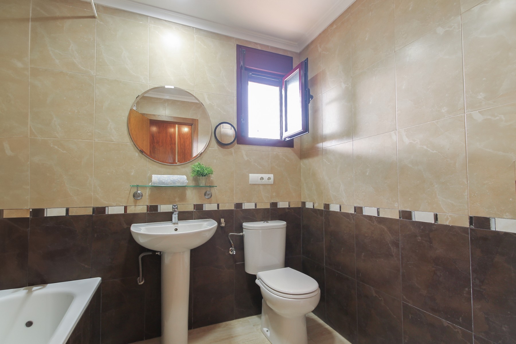 6 Bed, 4 Bath, HouseFor Sale, Torrevieja, Alicante 6 Bed, 4 Bath, HouseFor Sale, Torrevieja, Alicante