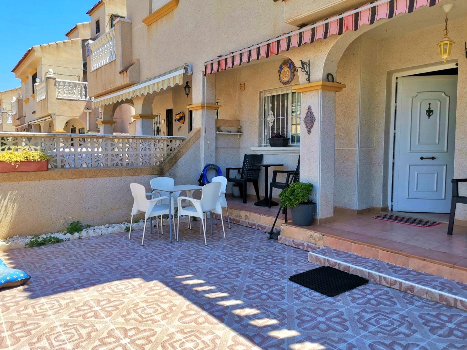 2 Bed, 1 Bath, ApartmentFor Sale, Torrevieja, Alicante