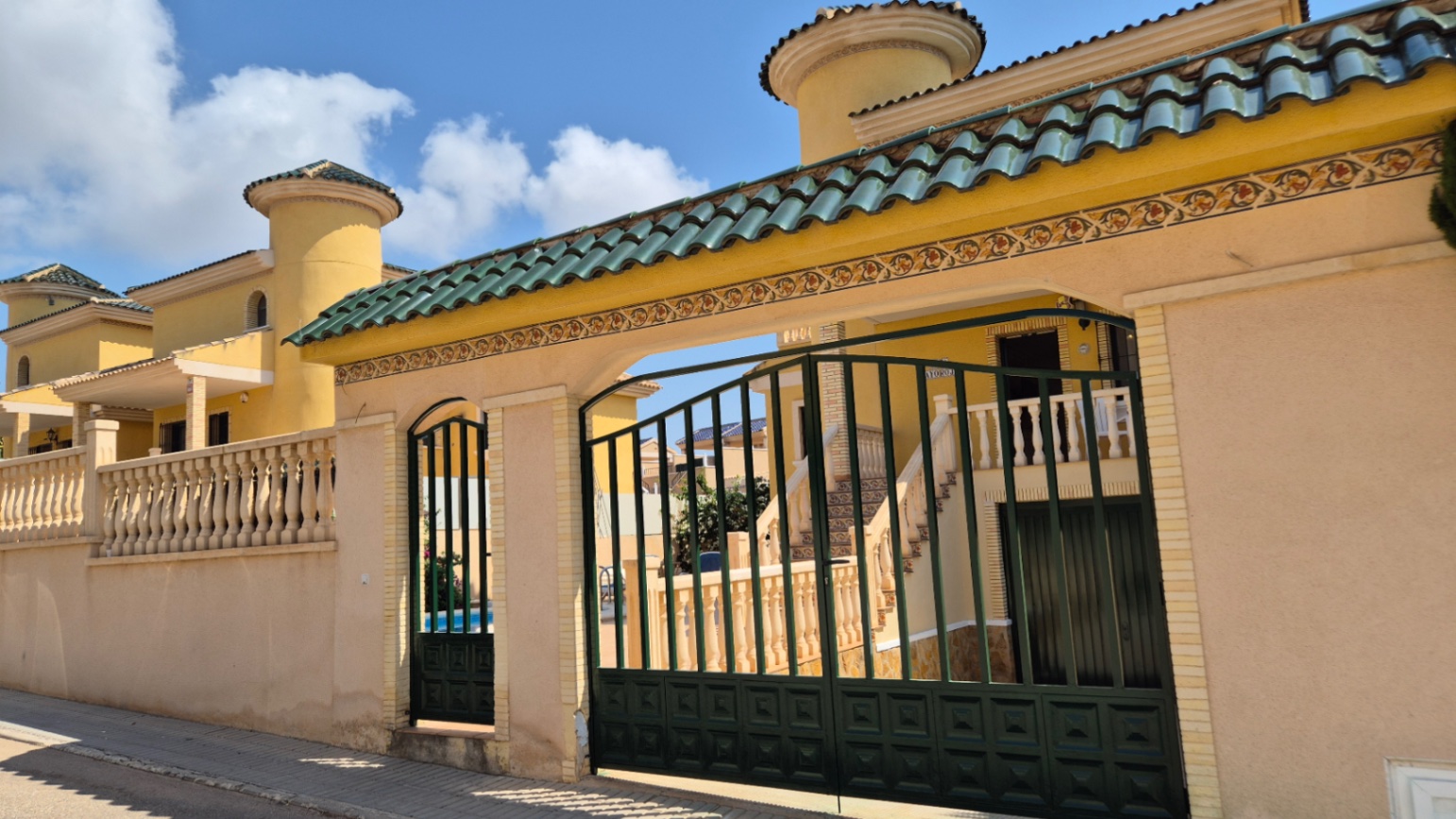 3 Bed, 2 Bath, HouseFor Sale, Orihuela, Alicante