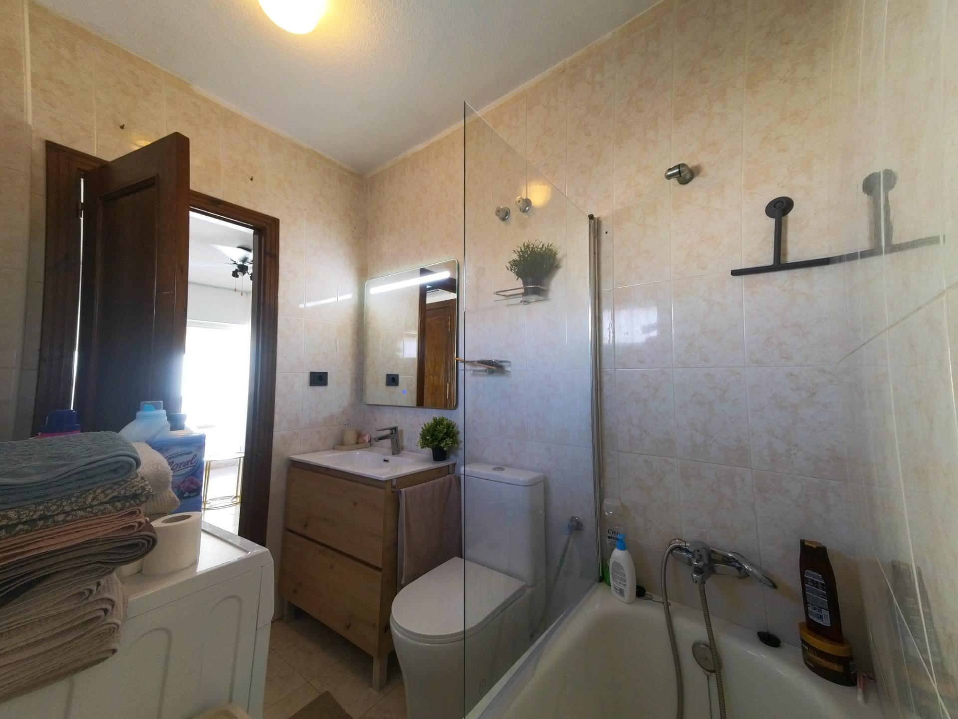 3 Bed, 1 Bath, ApartmentFor Sale, Torrevieja, Alicante