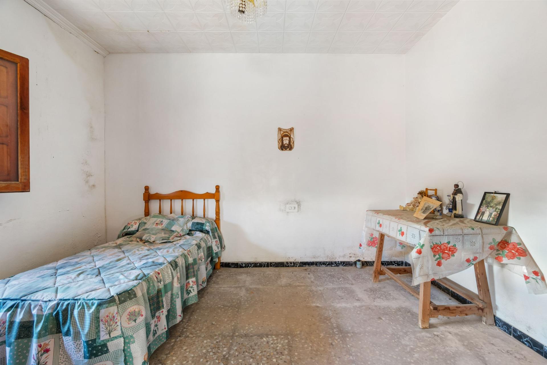 4 Bed, 2 Bath, HouseFor Sale, Orihuela, Alicante