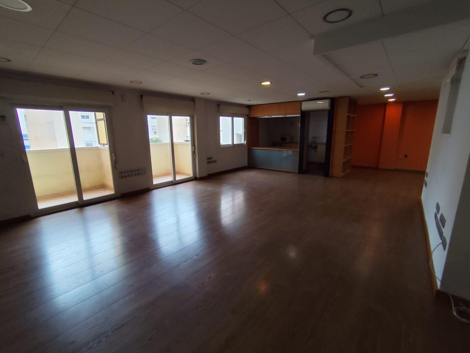 7 Bed, 2 Bath, ApartmentFor Sale, Torrevieja, Alicante