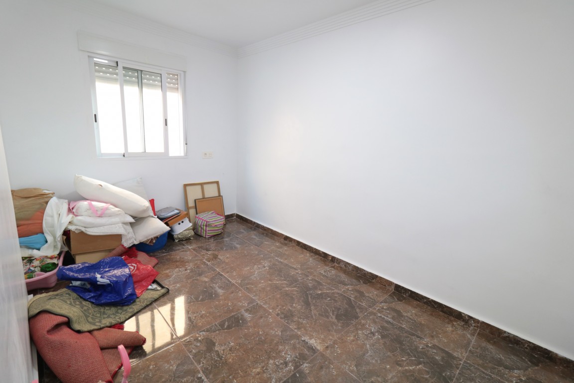 4 Bed, 2 Bath, ApartmentFor Sale, Torrevieja, Alicante