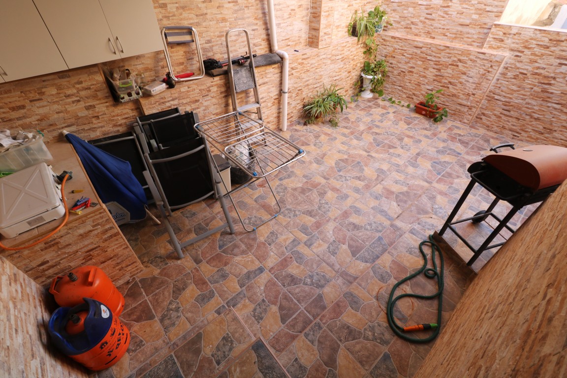 4 Bed, 2 Bath, ApartmentFor Sale, Torrevieja, Alicante