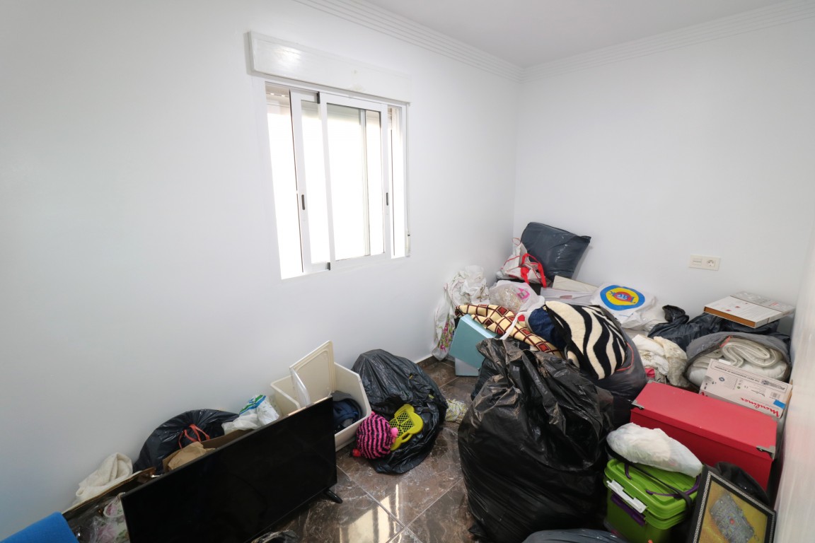 4 Bed, 2 Bath, ApartmentFor Sale, Torrevieja, Alicante