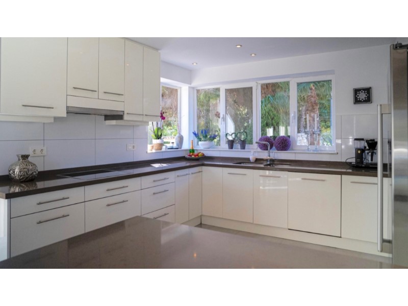 4 Bed, 2 Bath, HouseFor Sale, Alfas del Pi, Alicante