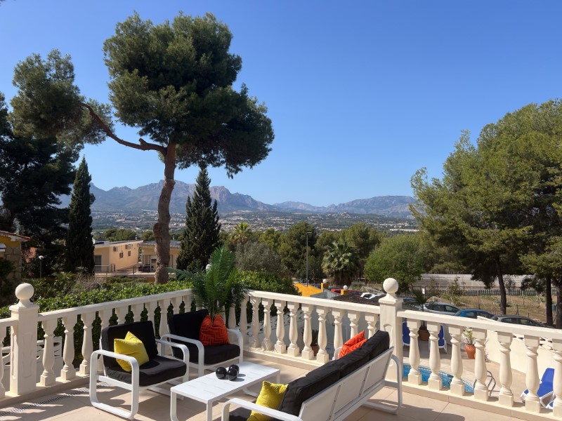 4 Bed, 2 Bath, HouseFor Sale, Alfas del Pi, Alicante