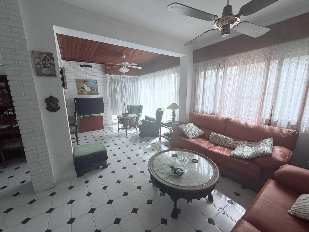 4 Bed, 3 Bath, HouseFor Sale, Orihuela Costa, Alicante