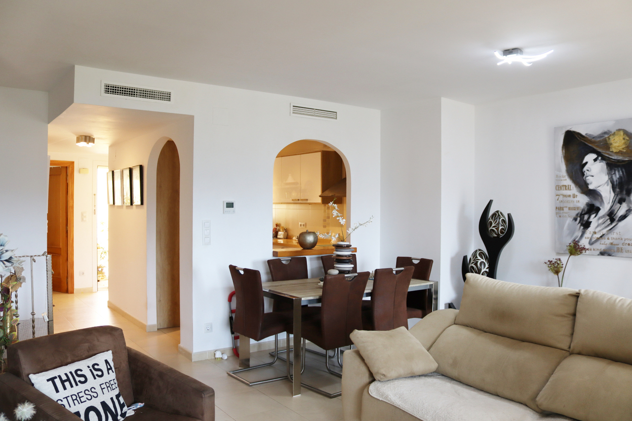 3 Bed, 2 Bath, HouseFor Sale, Jalon, Alicante