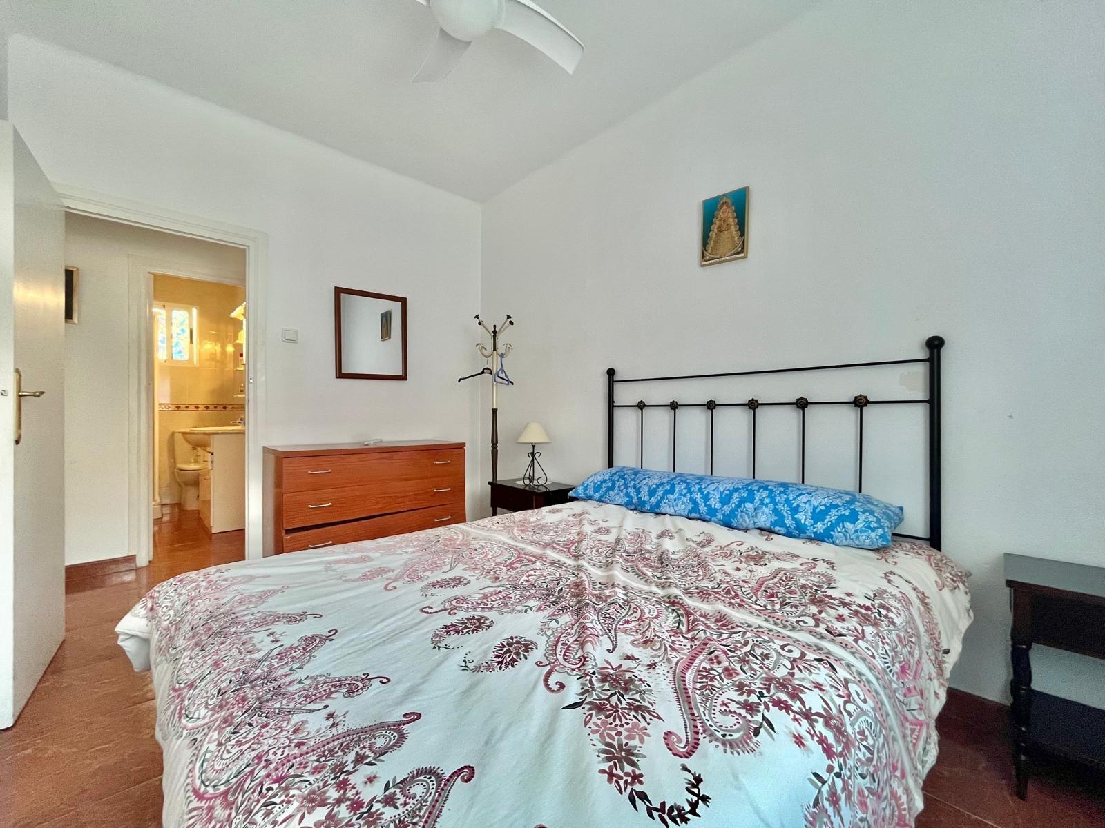 3 Bed, 1 Bath, ApartmentFor Sale, Torrevieja, Alicante