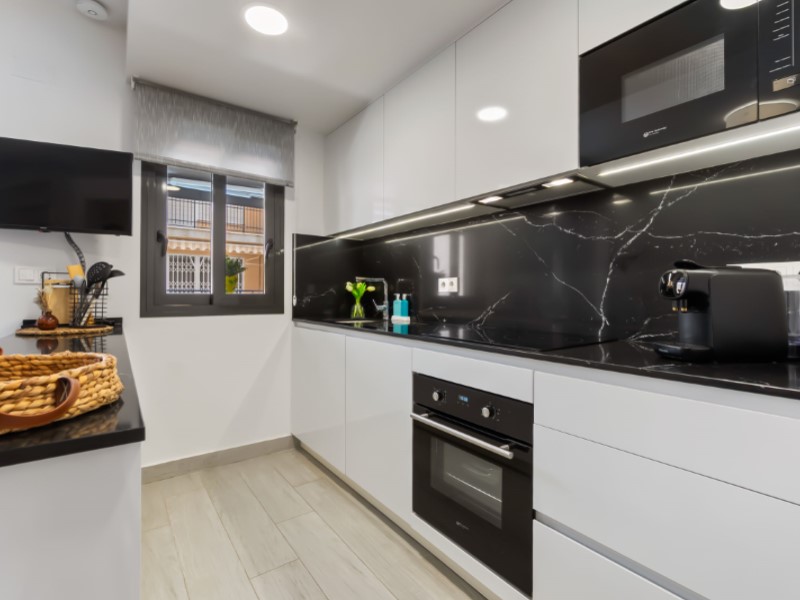 3 Bed, 2 Bath, ApartmentFor Sale, Torrevieja, Alicante