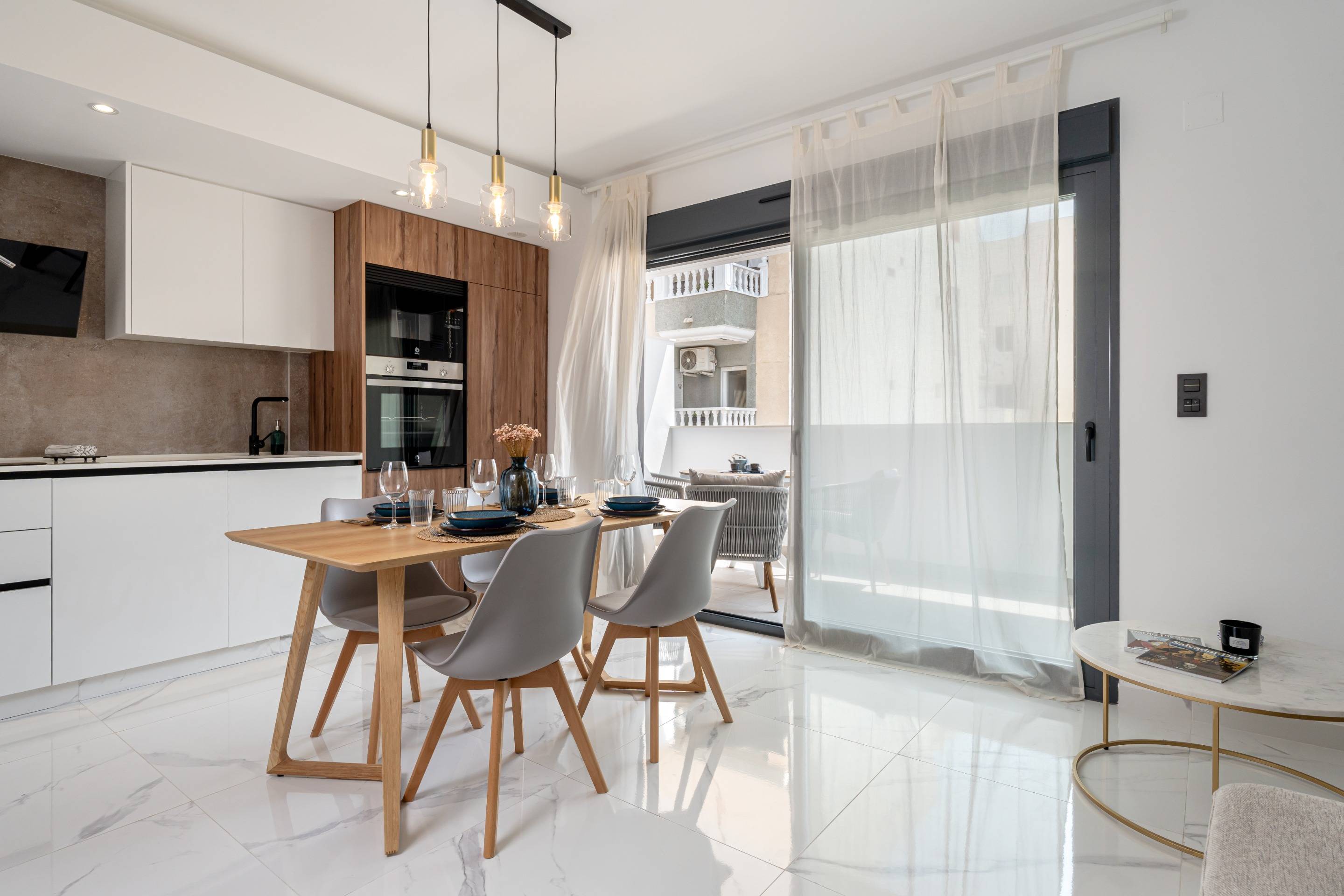 3 Bed, 2 Bath, ApartmentFor Sale, Torrevieja, Alicante