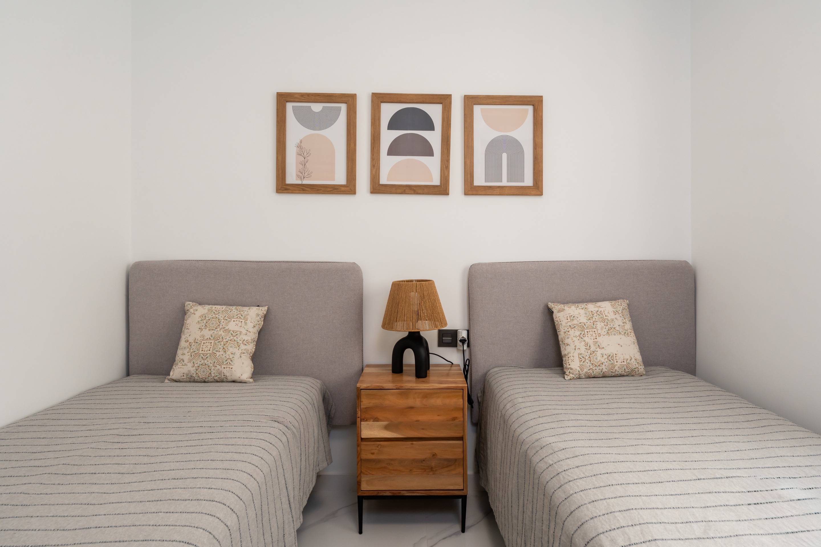 3 Bed, 2 Bath, ApartmentFor Sale, Torrevieja, Alicante