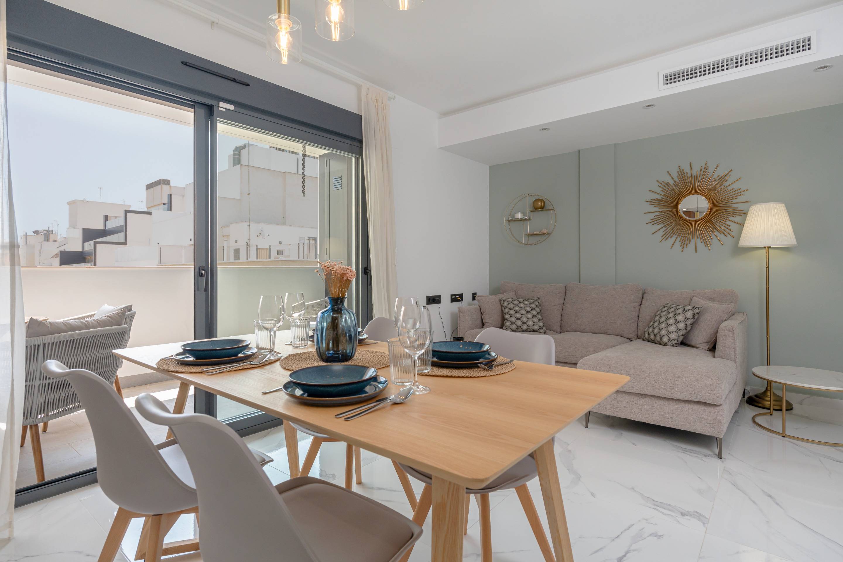 3 Bed, 2 Bath, ApartmentFor Sale, Torrevieja, Alicante