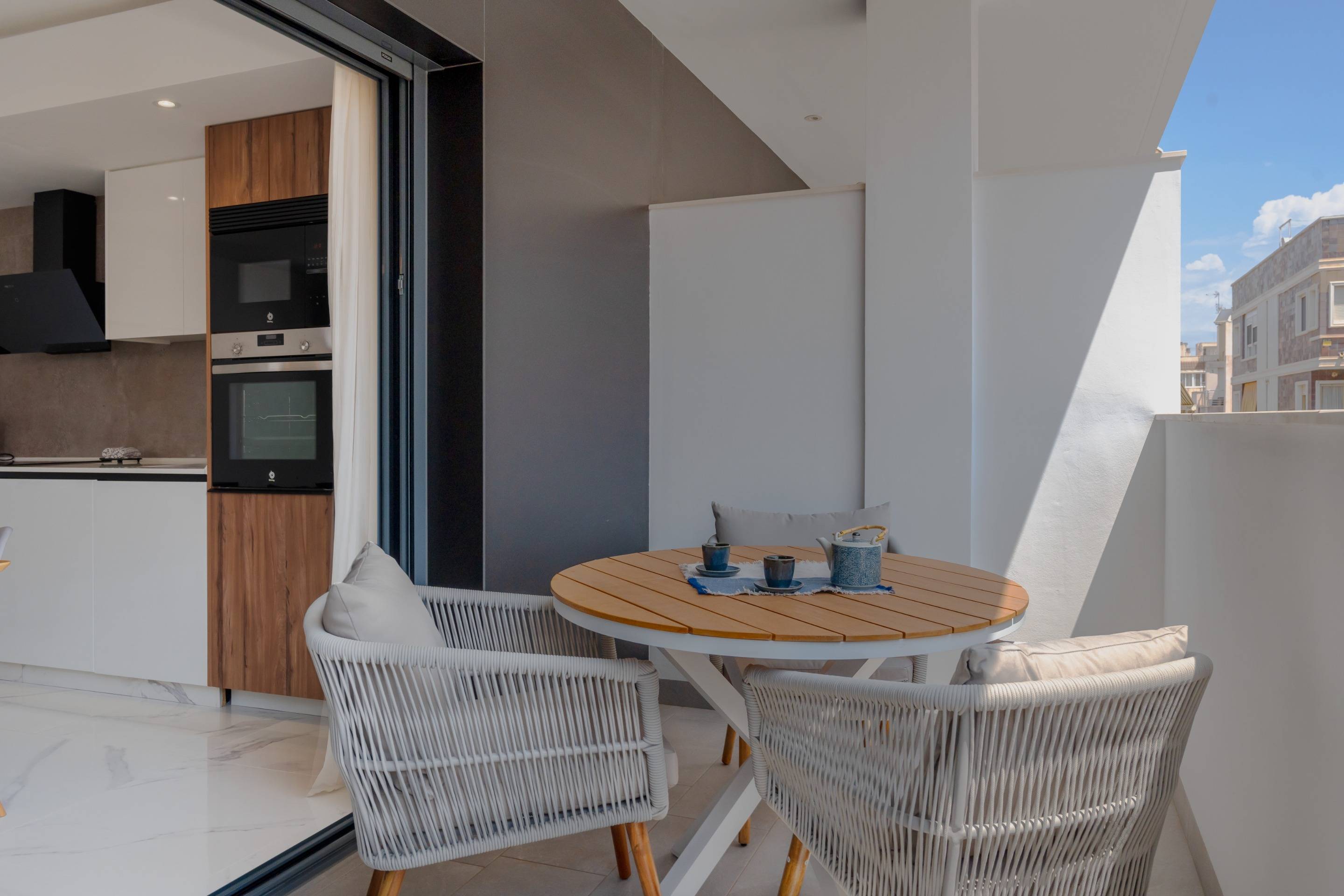 3 Bed, 2 Bath, ApartmentFor Sale, Torrevieja, Alicante