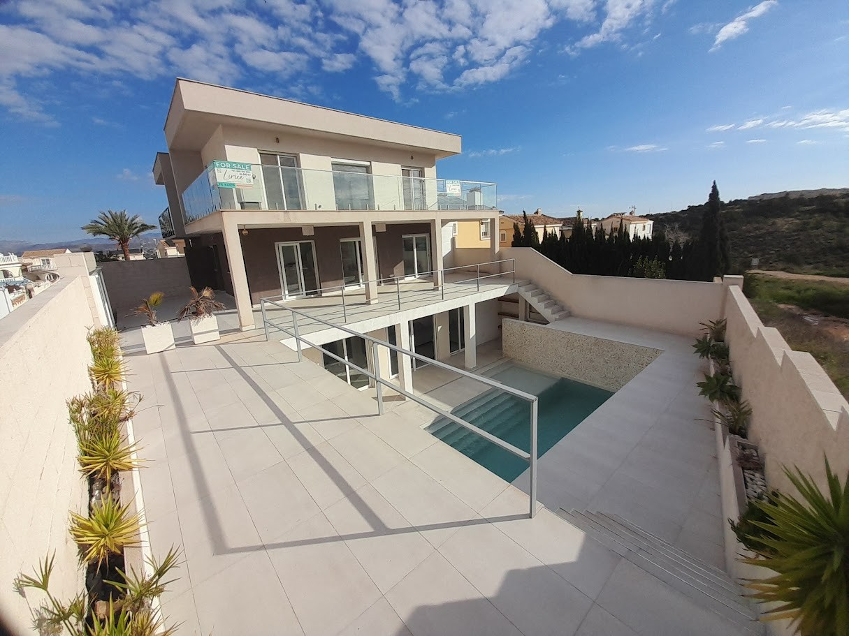 4 Bed, 4 Bath, HouseFor Sale, Gran Alacant, Alicante