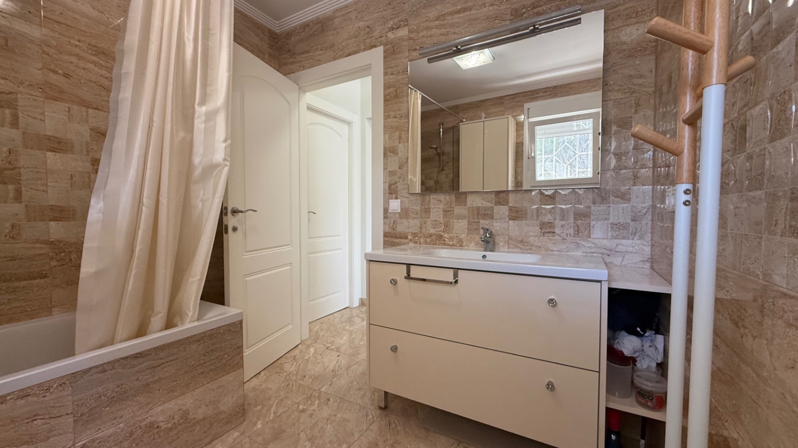 7 Bed, 4 Bath, HouseFor Sale, Torrevieja, Alicante 7 Bed, 4 Bath, HouseFor Sale, Torrevieja, Alicante