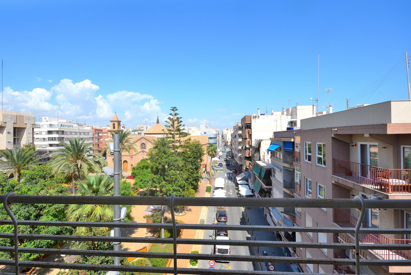 4 Bed, 2 Bath, ApartmentFor Sale, Torrevieja, Alicante