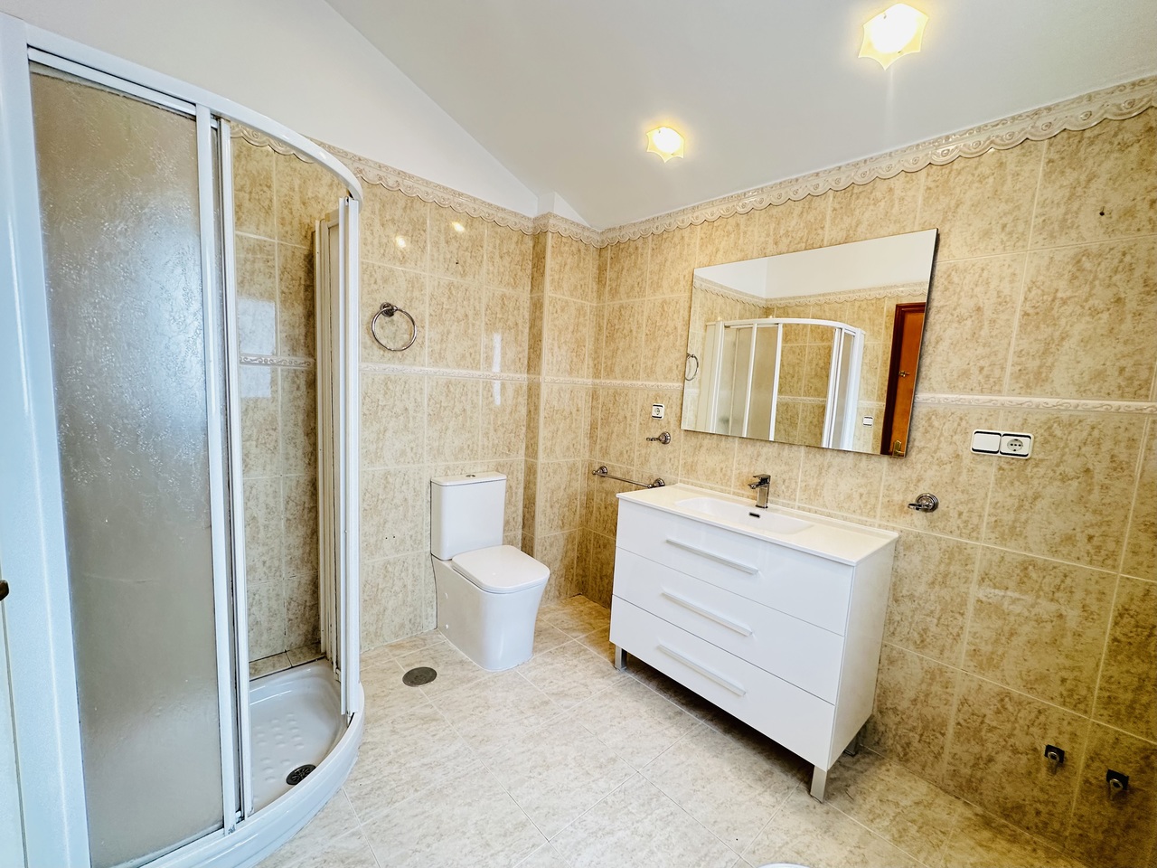 5 Bed, 3 Bath, HouseFor Sale, Orihuela, Alicante