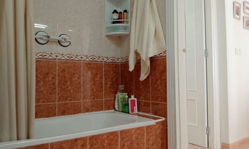 2 Bed, 1 Bath, ApartmentFor Sale, Torrevieja, Alicante