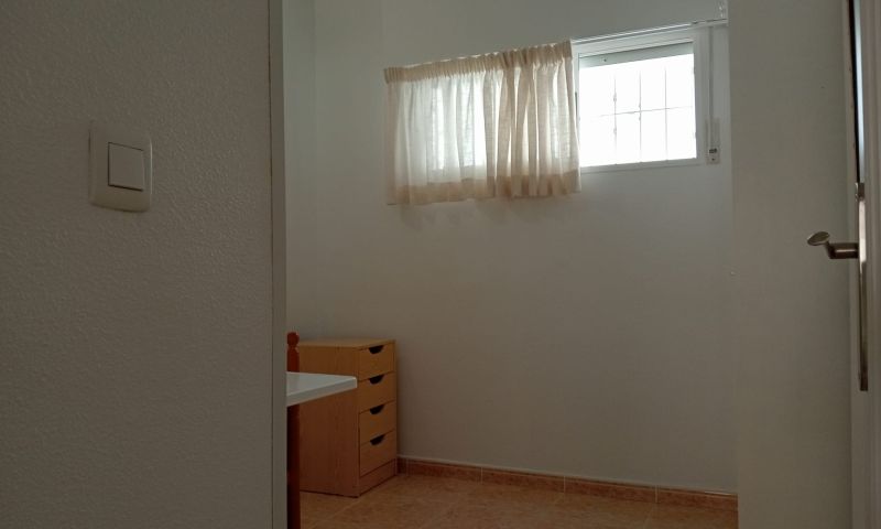 2 Bed, 1 Bath, ApartmentFor Sale, Torrevieja, Alicante
