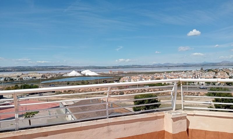2 Bed, 1 Bath, ApartmentFor Sale, Torrevieja, Alicante