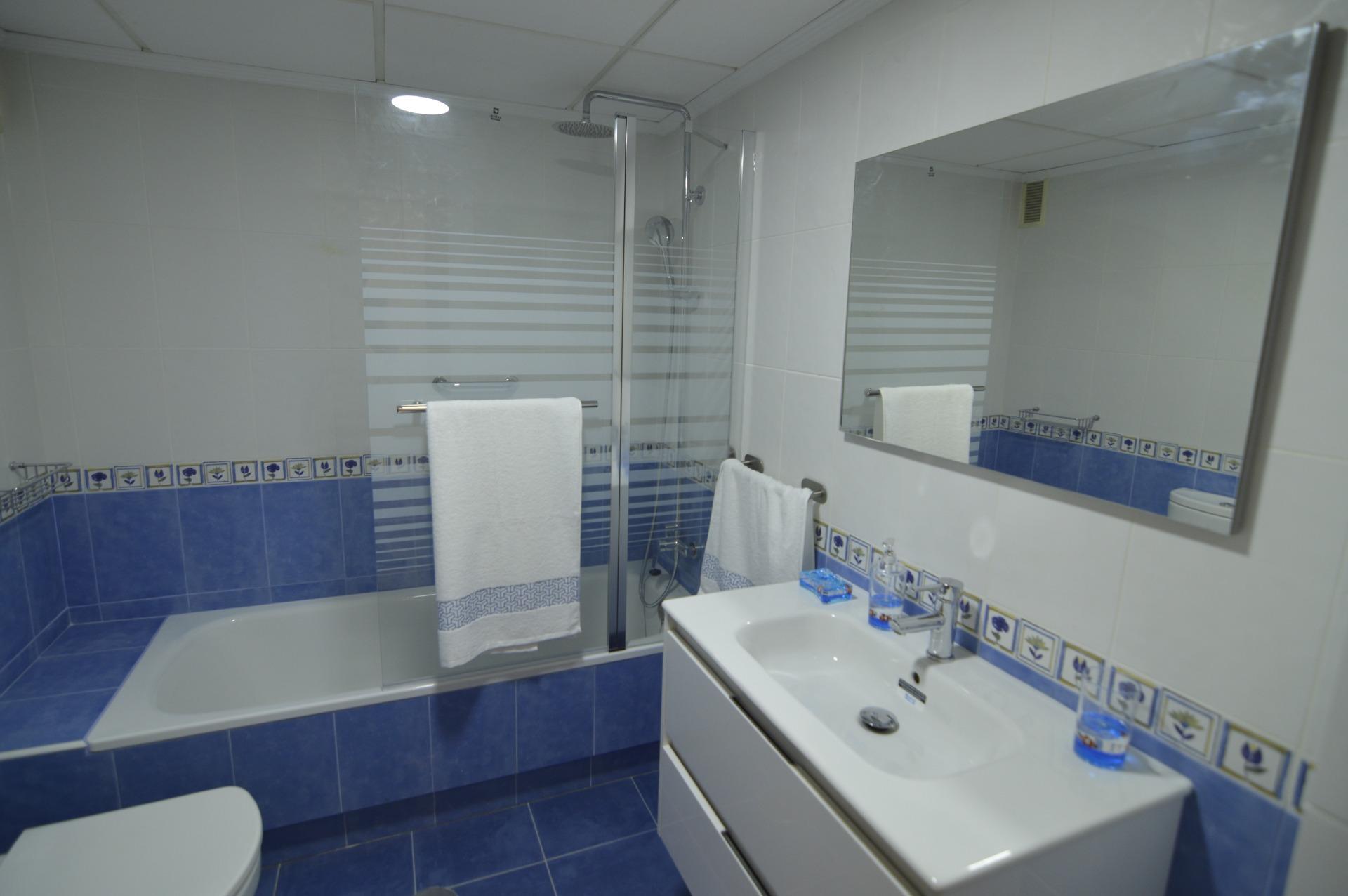 3 Bed, 2 Bath, ApartmentFor Sale, Torrevieja, Alicante