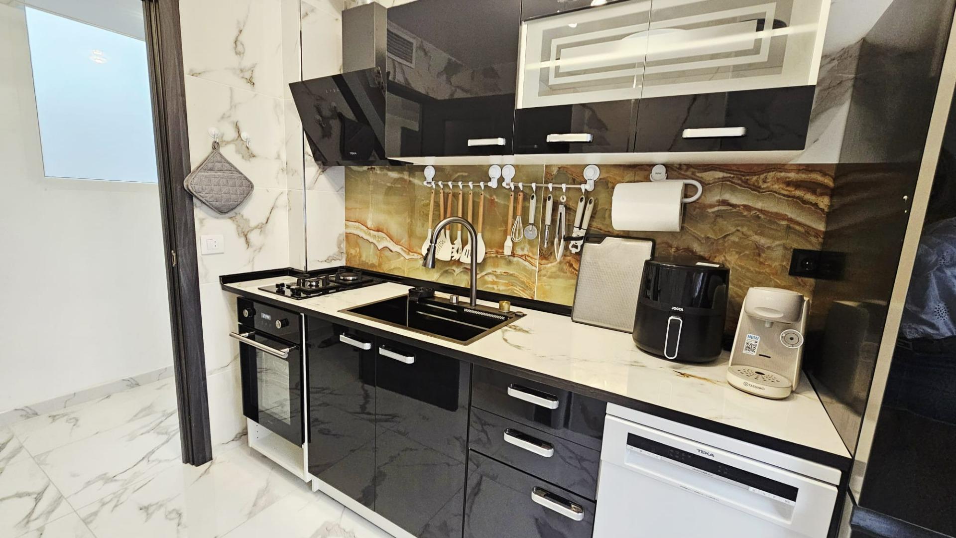 3 Bed, 1 Bath, ApartmentFor Sale, Torrevieja, Alicante