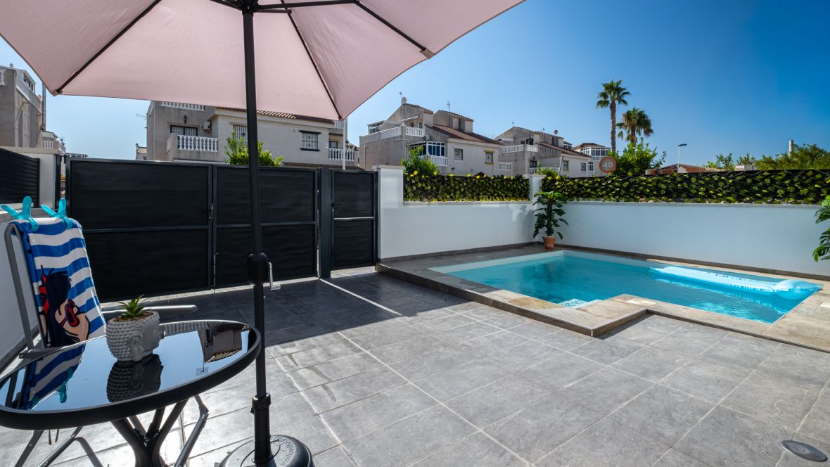 3 Bed, 3 Bath, HouseFor Sale, Torrevieja, Alicante