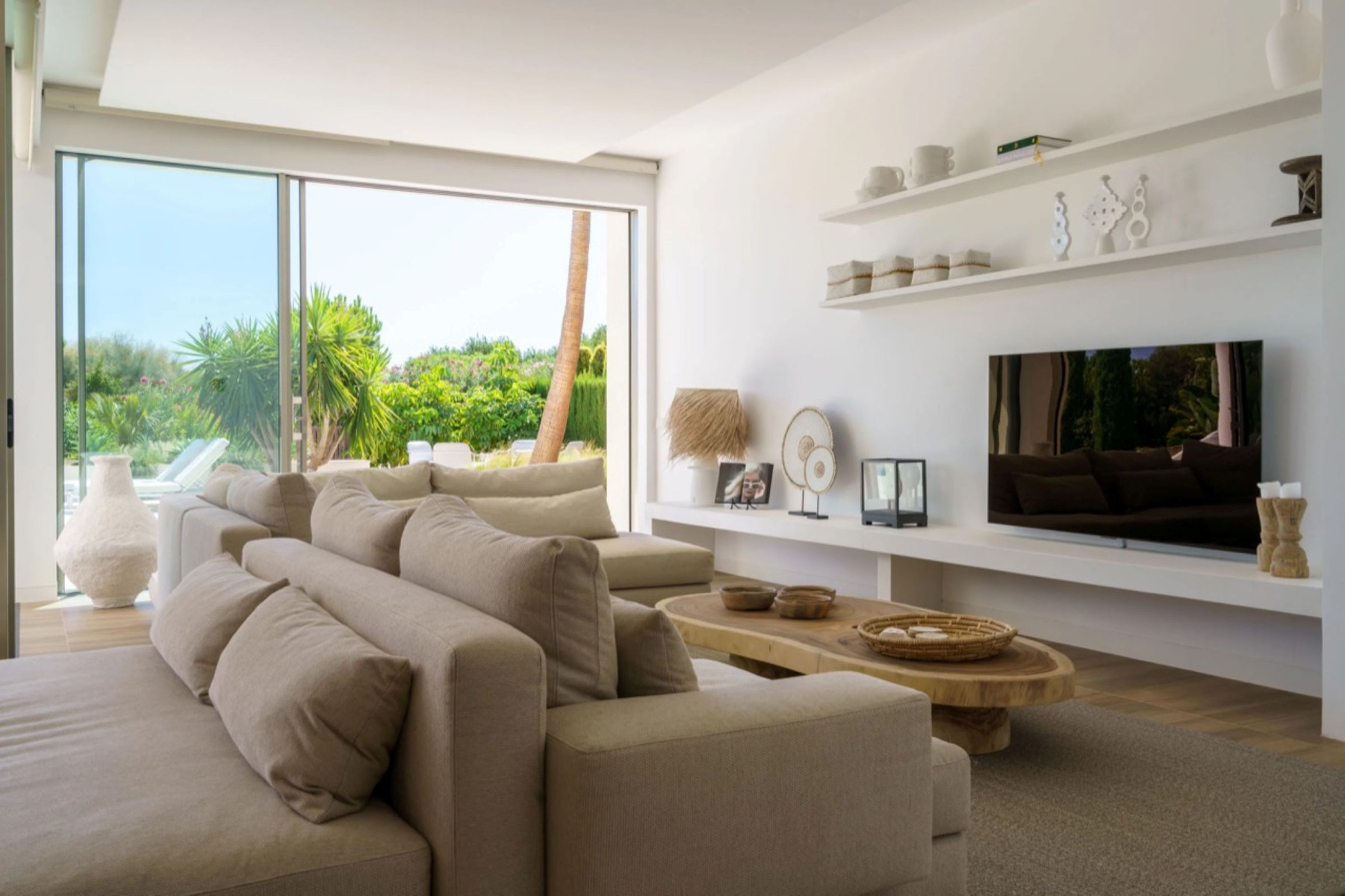 5 Bed, 3 Bath, HouseFor Sale, San Miguel de Salinas, Alicante