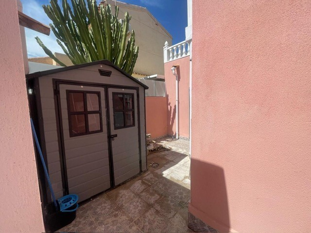5 Bed, 2 Bath, HouseFor Sale, Playa Flamenca, Alicante