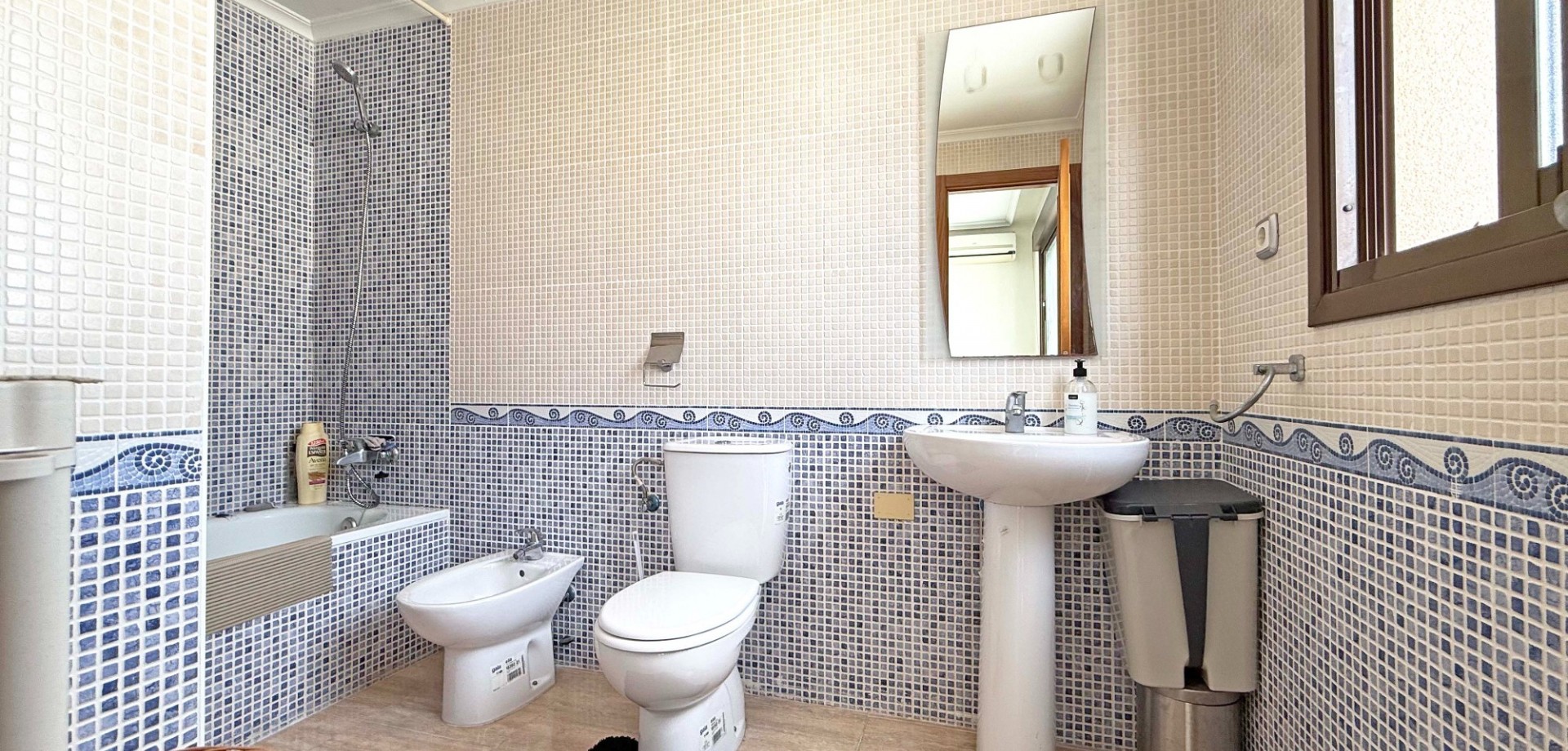 3 Bed, 2 Bath, ApartmentFor Sale, Torrevieja, Alicante