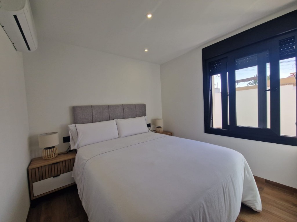 3 Bed, 2 Bath, HouseFor Sale, Los Balcones, Alicante