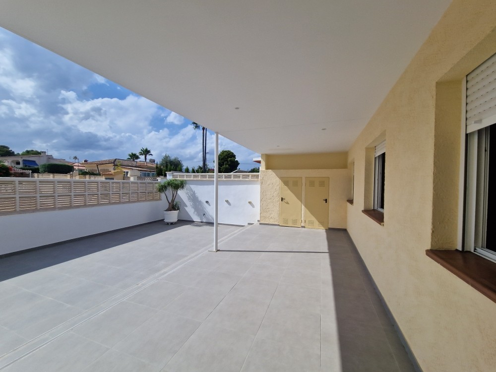 3 Bed, 2 Bath, HouseFor Sale, La Nucia, Alicante