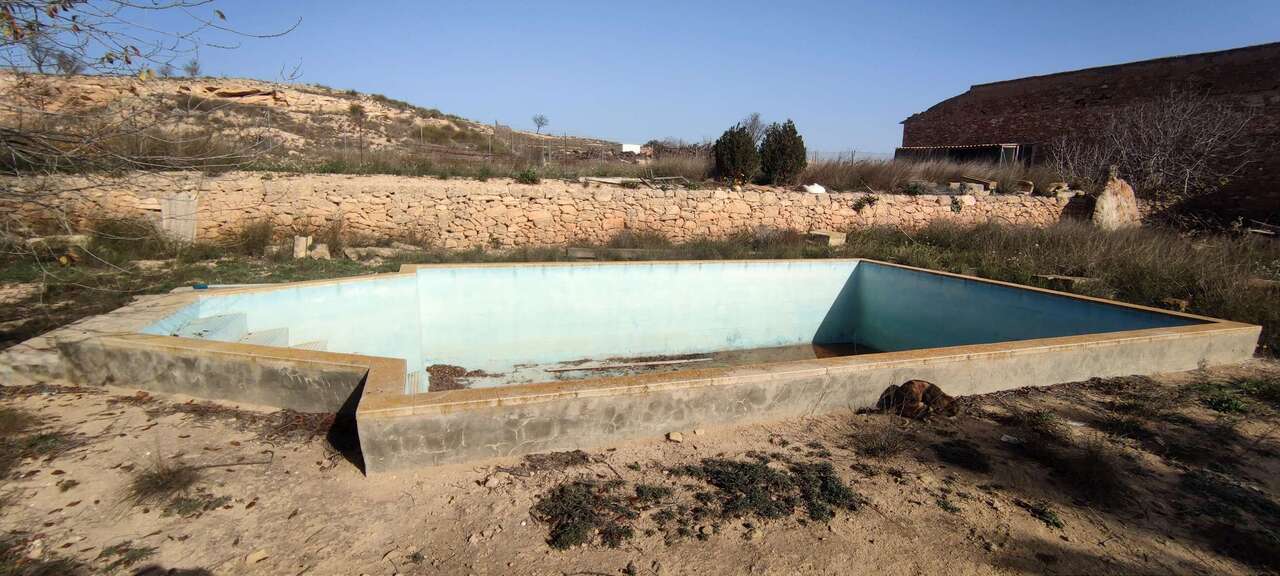 4 Bed, 1 Bath, HouseFor Sale, Pinoso, Alicante