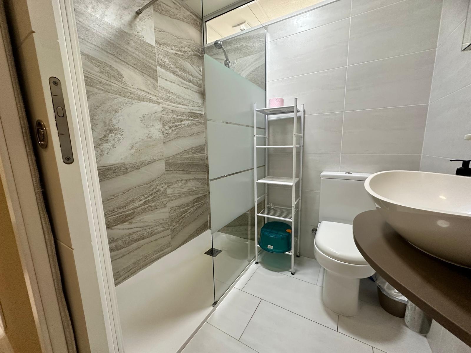 3 Bed, 2 Bath, ApartmentFor Sale, Torrevieja, Alicante