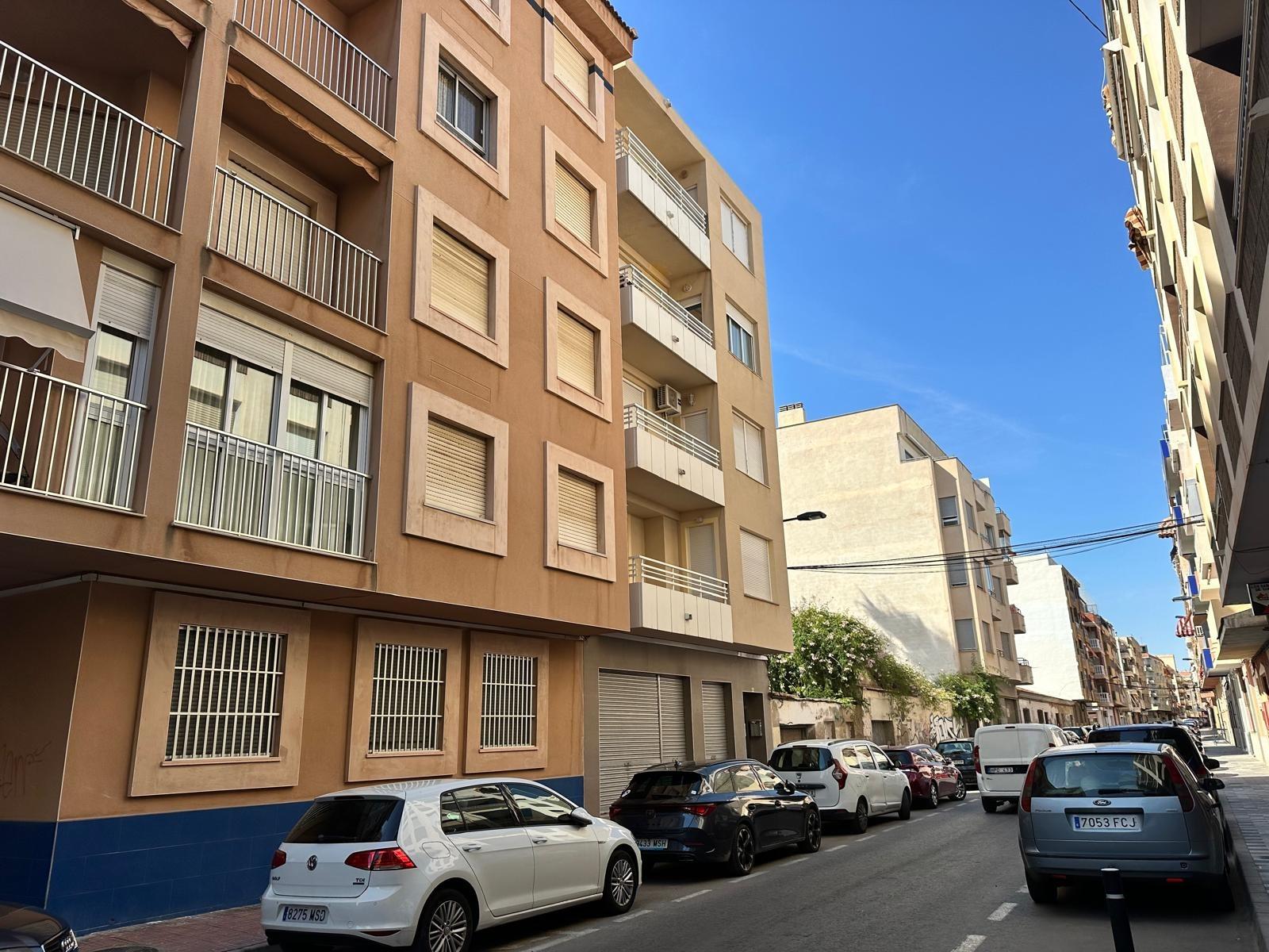 3 Bed, 2 Bath, ApartmentFor Sale, Torrevieja, Alicante