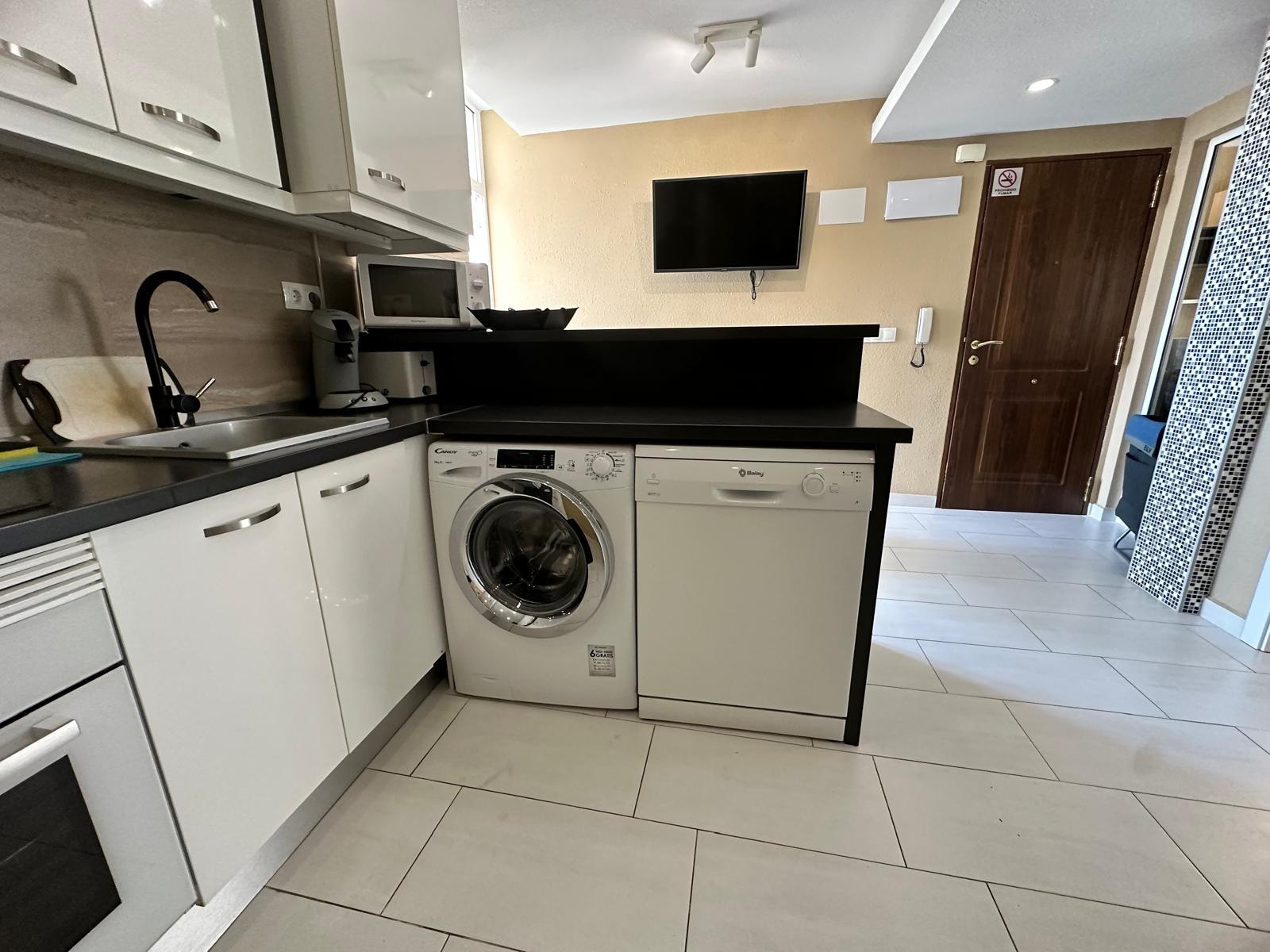 3 Bed, 2 Bath, ApartmentFor Sale, Torrevieja, Alicante