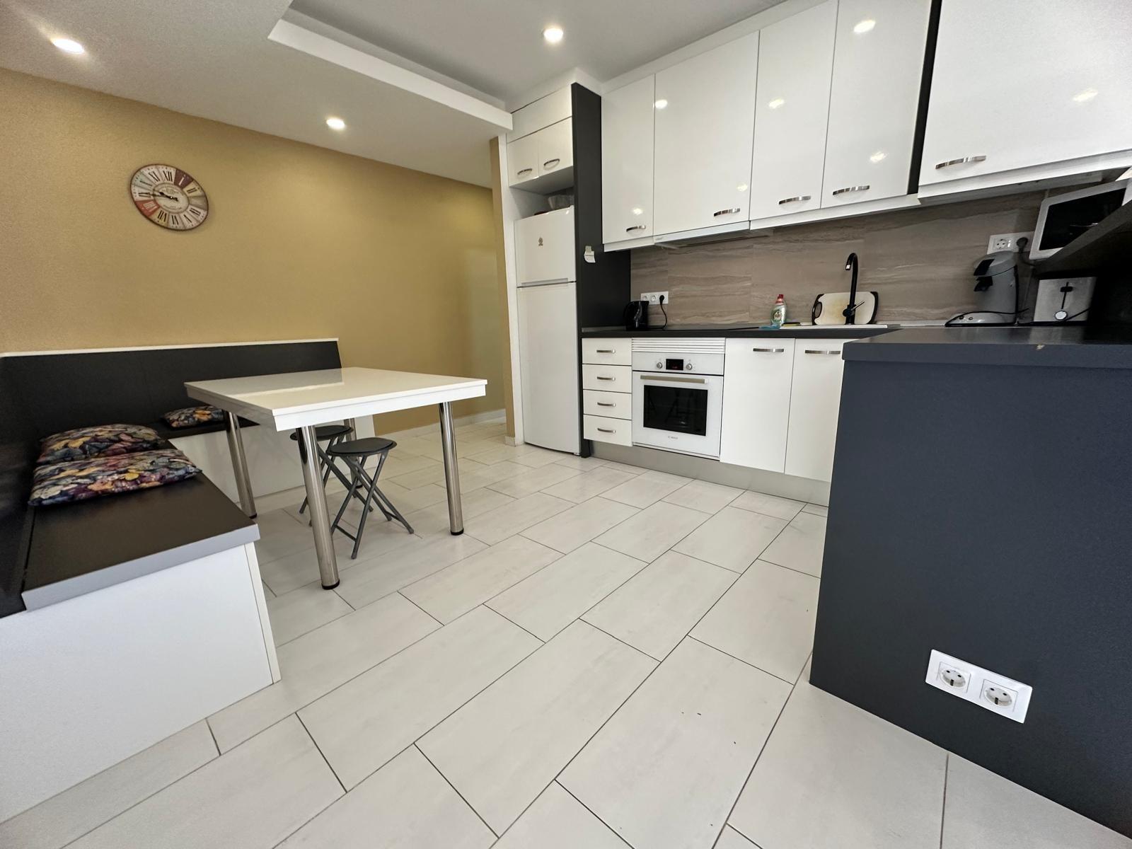 3 Bed, 2 Bath, ApartmentFor Sale, Torrevieja, Alicante