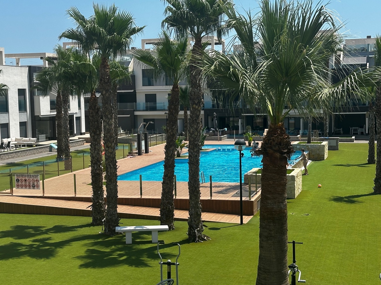 3 Bed, 2 Bath, ApartmentFor Sale, El Raso, Alicante
