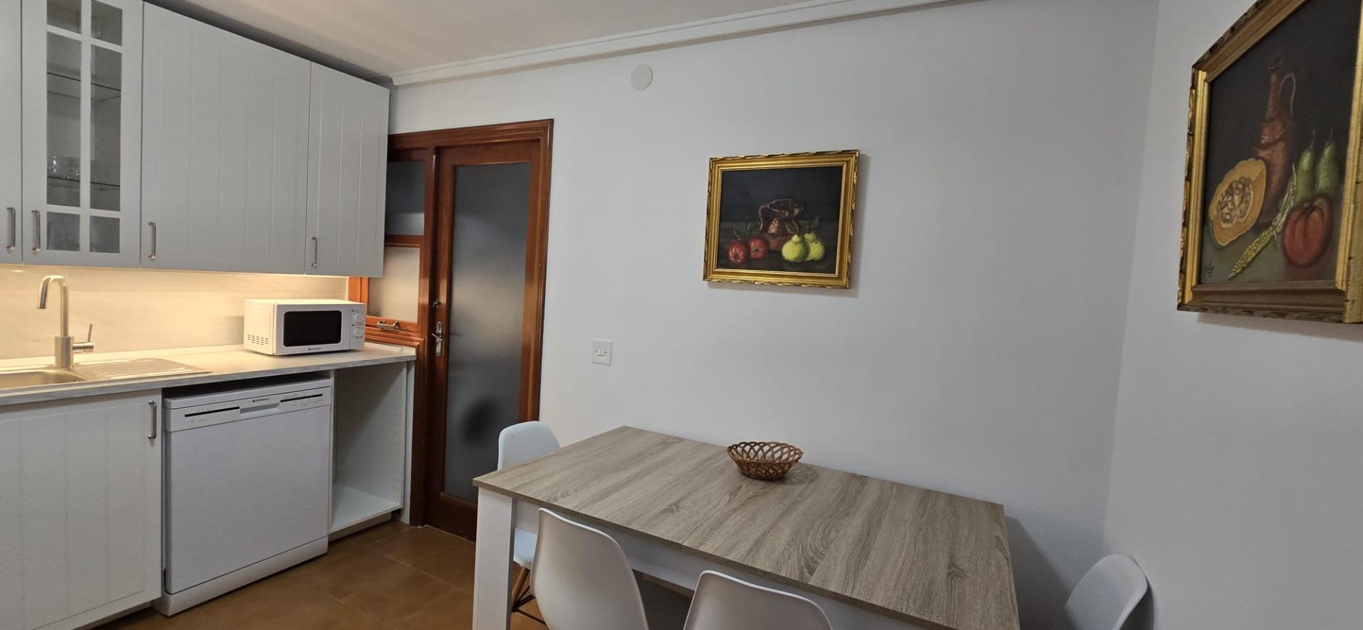 4 Bed, 2 Bath, ApartmentFor Sale, Torrevieja, Alicante