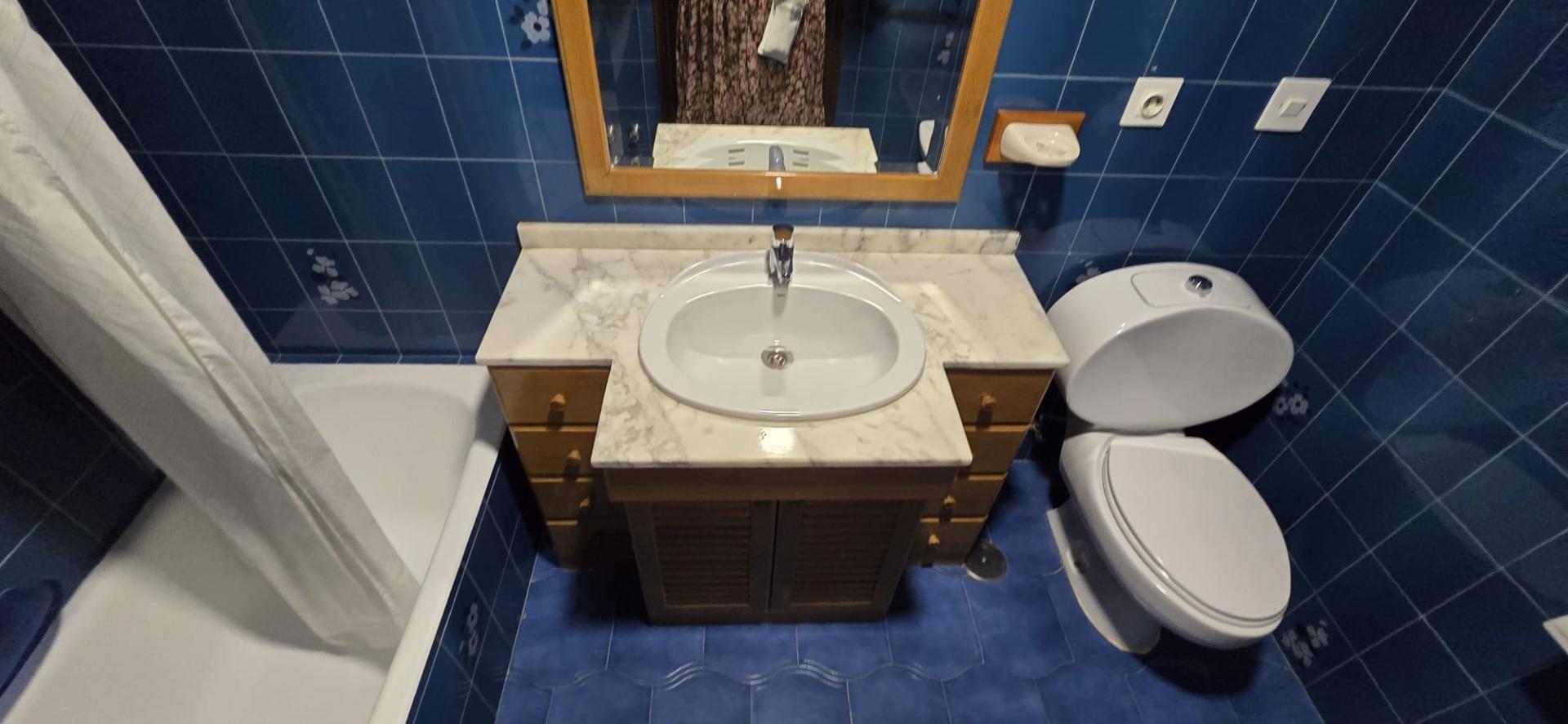 4 Bed, 2 Bath, ApartmentFor Sale, Torrevieja, Alicante